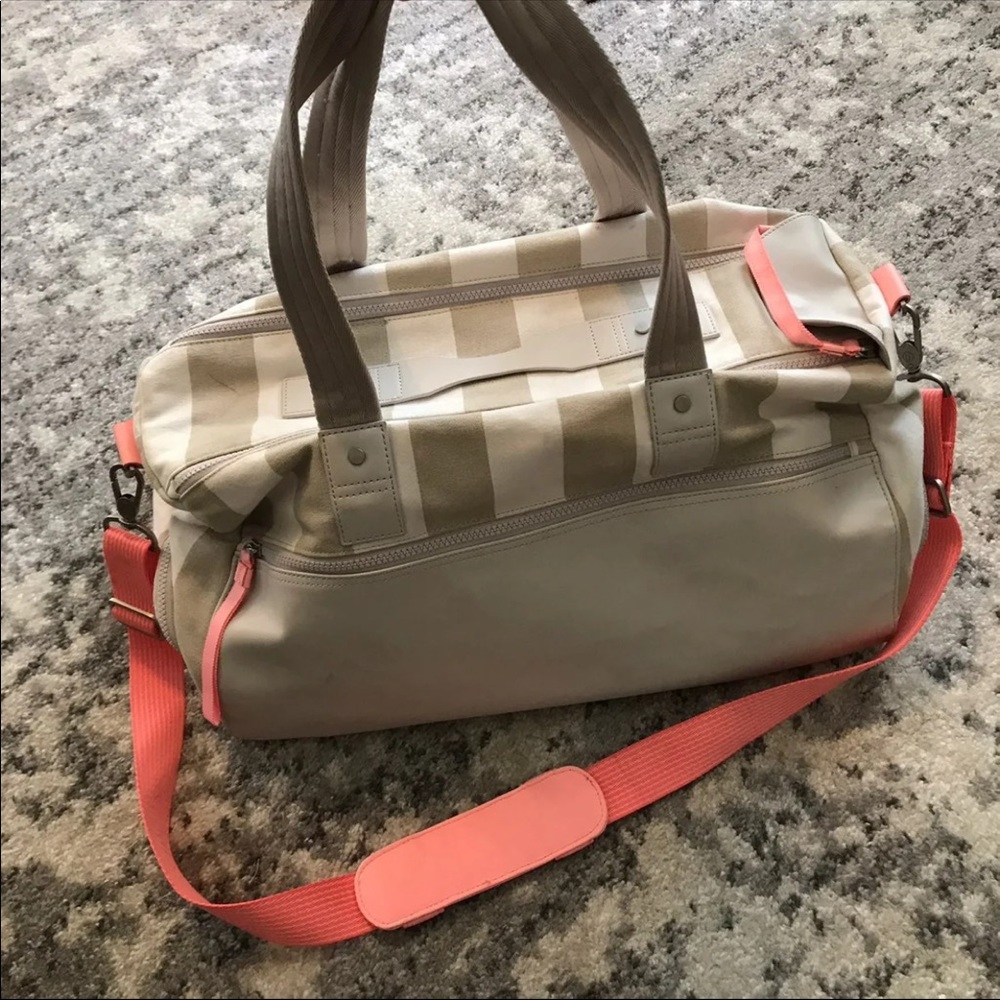 Lululemon Yoga Gym Duffel Bag